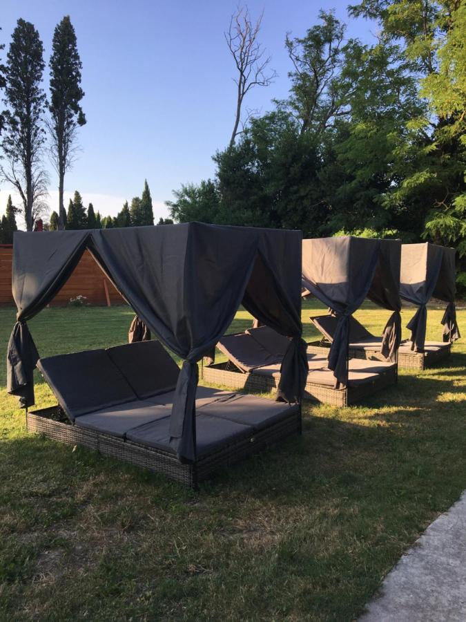 Mas Le Nathakassou Villa Cabannes Buitenkant foto
